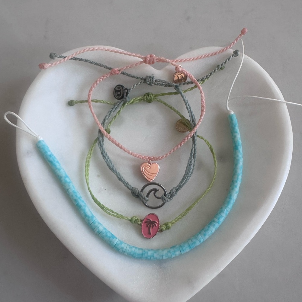 **Pura Vida** Colorful Bracelet Set 🩵